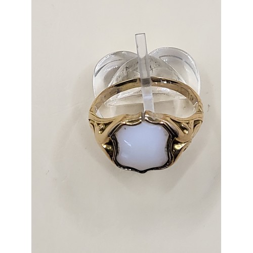 19 - 18ct Victorian Gent's Gold & Chalcedony Ring Size S Weighs 6g Hallmarks Pretty Worn&nbsp;