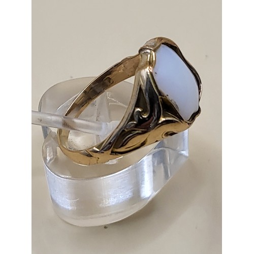 19 - 18ct Victorian Gent's Gold & Chalcedony Ring Size S Weighs 6g Hallmarks Pretty Worn&nbsp;