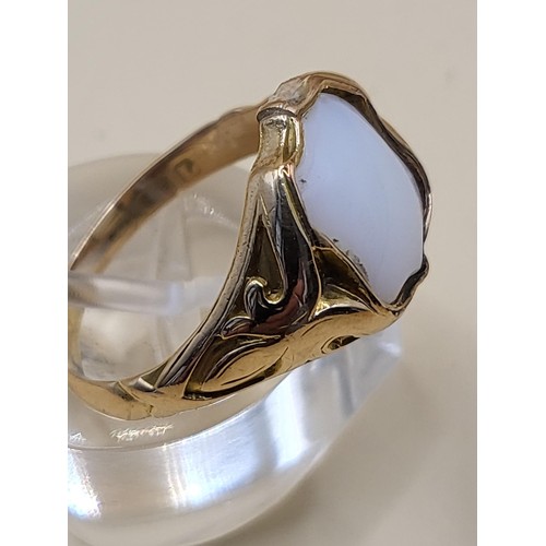 19 - 18ct Victorian Gent's Gold & Chalcedony Ring Size S Weighs 6g Hallmarks Pretty Worn&nbsp;