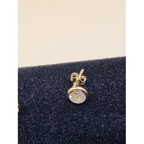 31 - Pair of 18ct Gold & CZ Fully Hallmarked Earrings Weighs 1g