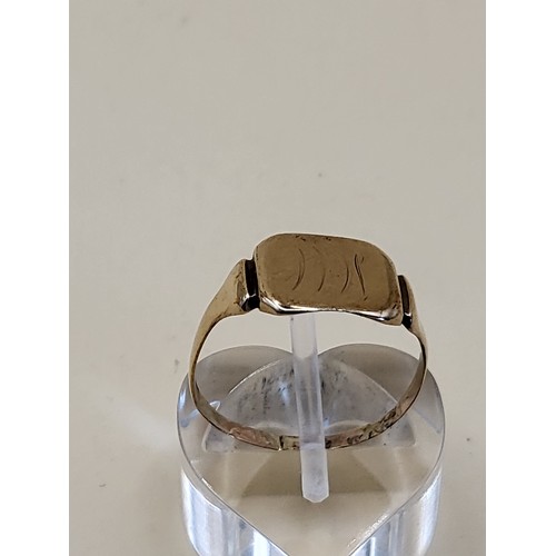 40 - 9ct Gold Signet Ring Size P Weighs 1.6g Fully Hallmarked But Band Thin