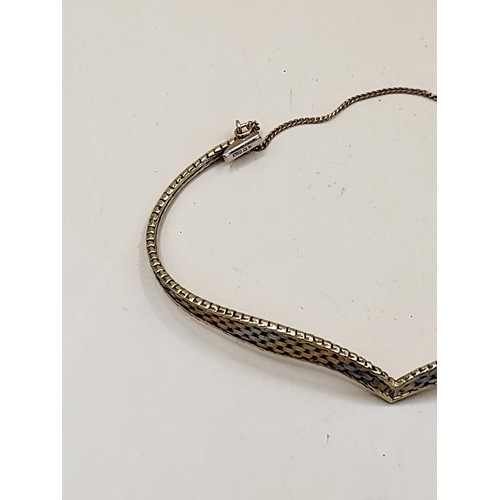 42 - 14ct Tri Colour Bracelet Weighs 9g Measures 19cm Unclasped Nice Condition Hallmarked