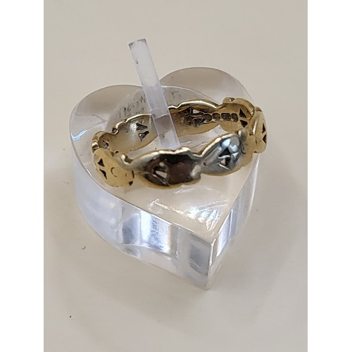 43 - 18ct Gold Ladies Band Ring Weighs 3.1g Fully Hallmarked Size N