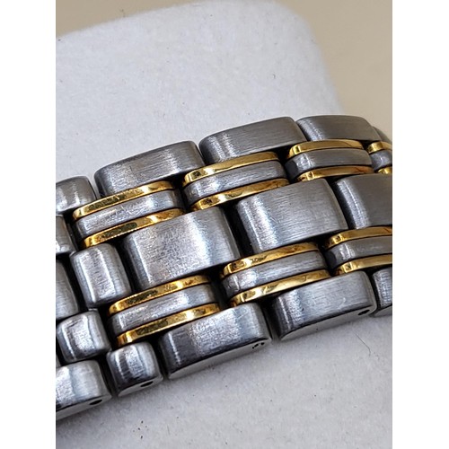 23 - Omega Seamaster 120m 18ct Bezel Quartz Gent's Watch in Good Condition & Perfect Working Order Un... 