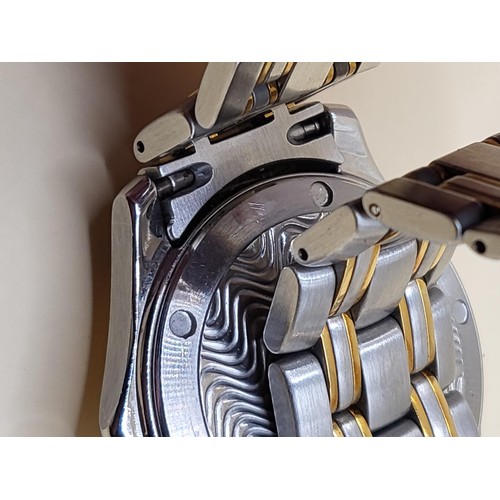 23 - Omega Seamaster 120m 18ct Bezel Quartz Gent's Watch in Good Condition & Perfect Working Order Un... 