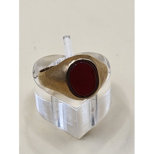 54 - 9ct Gold Bloodstone Pinkie Ring Size M Weighs 2.3g Fully Hallmarked&nbsp;