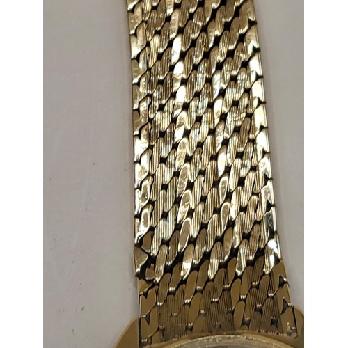 25 - 1969 Omega Constellation 18ct Gold Watch With 18ct Gold Bracelet & Case Item Weighs an Impressiv... 