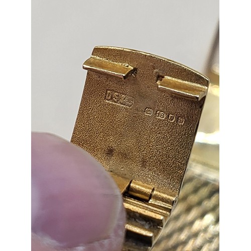 25 - 1969 Omega Constellation 18ct Gold Watch With 18ct Gold Bracelet & Case Item Weighs an Impressiv... 