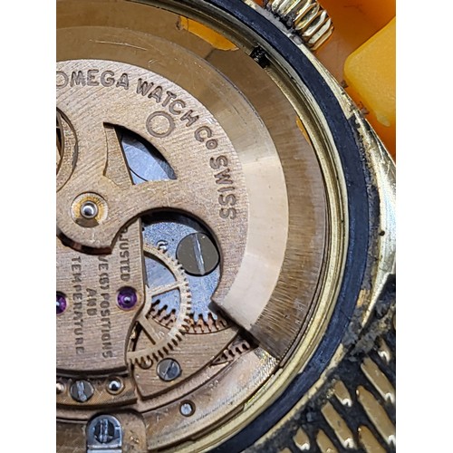 25 - 1969 Omega Constellation 18ct Gold Watch With 18ct Gold Bracelet & Case Item Weighs an Impressiv... 