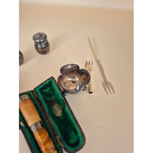 123 - Small Collection of Silverware&nbsp;