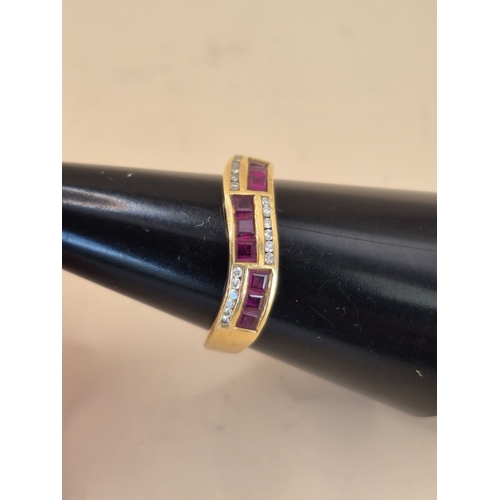 172 - 18ct Gold Diamond & Ruby Weighs 3.6g Size N