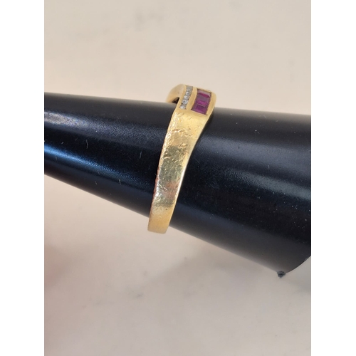 172 - 18ct Gold Diamond & Ruby Weighs 3.6g Size N