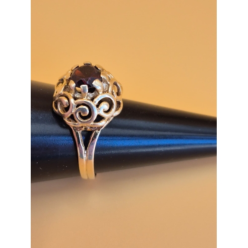 211 - 14ct Gold & Garnet Ring Size L Weighs 2.4g Stamped 14K&nbsp;