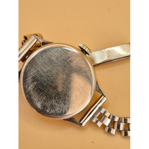 199 - 9ct Gold Vintage Ladies' Accurist Watch Winding And Working at Time of Writing This Description Some... 
