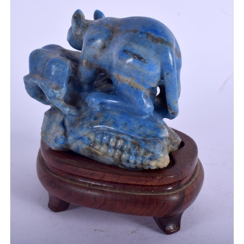 1158 - AN EARLY 20TH CENTURY CHINESE CARVED LAPIS LAZULI GROUP Late Qing, modelled as a rat upon corn. Lapi... 