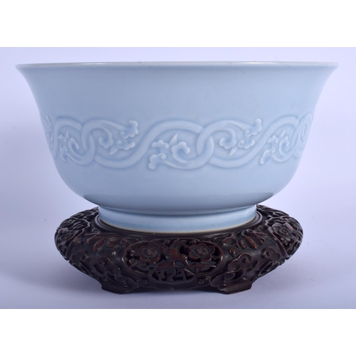 1218 - A CHINESE QING DYNASTY MONOCHROME BLUE GLAZED PORCELAIN BOWL Yongzheng mark and possibly of the peri... 