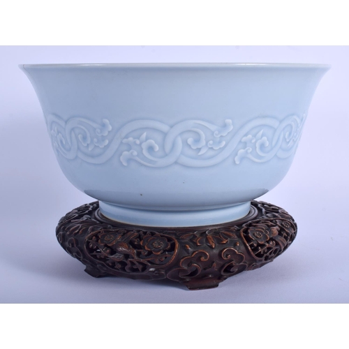 1218 - A CHINESE QING DYNASTY MONOCHROME BLUE GLAZED PORCELAIN BOWL Yongzheng mark and possibly of the peri... 