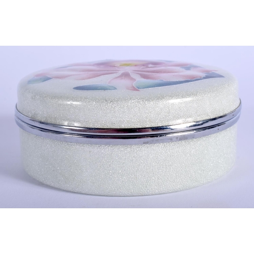 1226 - A JAPANESE TAISHO PERIOD CLOISONNE ENAMEL BOX AND COVER Ando Company, decorated with flowers. 8 cm d... 