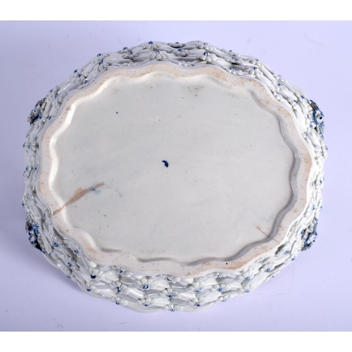 124 - Worcester large pierced basket printed with fir cones, rose hips and flowers under a hand painted bo... 