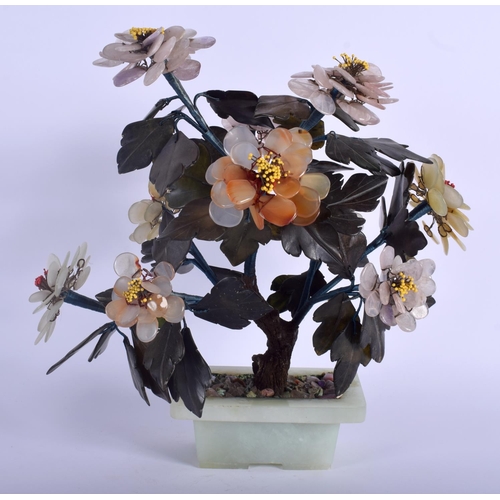 1247 - AN EARLY 20TH CENTURY CHINESE CARVED JADE AND AGATE BONZAI TREE Qing/Republic. 33 cm x 18 cm.