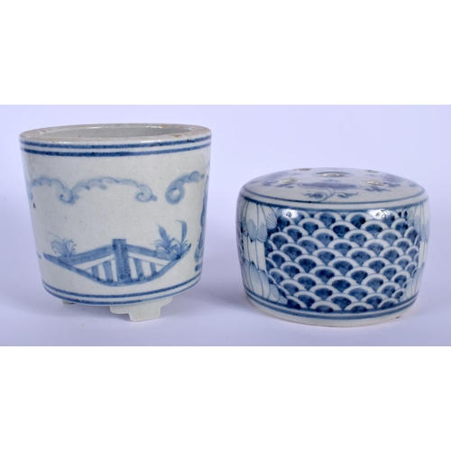 1022 - A CHINESE BLUE AND WHITE PORCELAIN CENSER 20th Century, together with another blue and white joss st... 