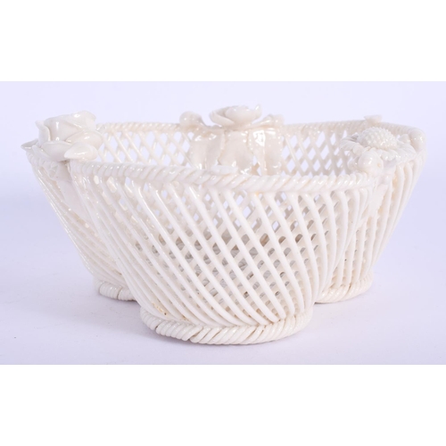 105 - AN ANTIQUE IRISH BELEEK PORCELAIN LATTICE WORK BASKET. 12.5 cm wide.