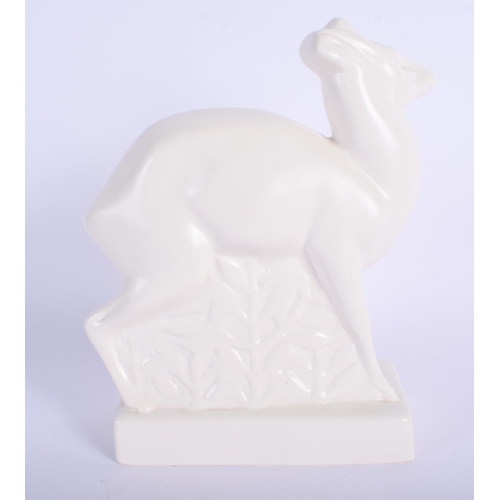 106 - A 1930S WEDGWOOD WHITE GLAZED POTTERY FIGURE OF A DEER designed by John Skeaping. 16 cm x 21 cm.