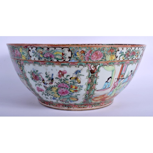 1060 - A VERY LARGE 19TH CENTURY CHINESE CANTON FAMILLE ROSE PUNCH BOWL Qing. 36 cm x 17 cm.