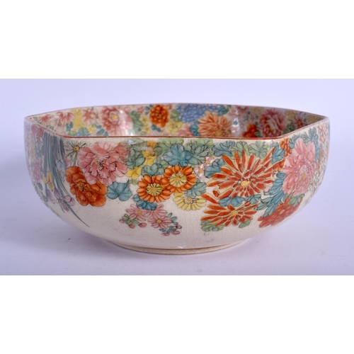 1061 - AN EARLY 20TH CENTURY JAPANESE MEIJI PERIOD SATSUMA BOWL painted with flower. 14 cm wide.