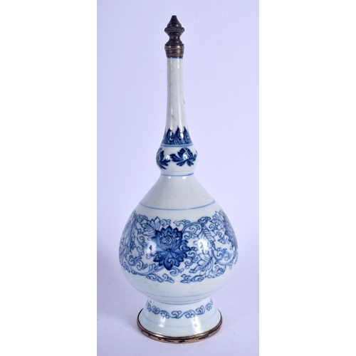 1096 - A GOOD 17TH CENTURY CHINESE BLUE AND WHITE ROSE WATER SPRINKLER Kangxi, possibly made for the Islami... 