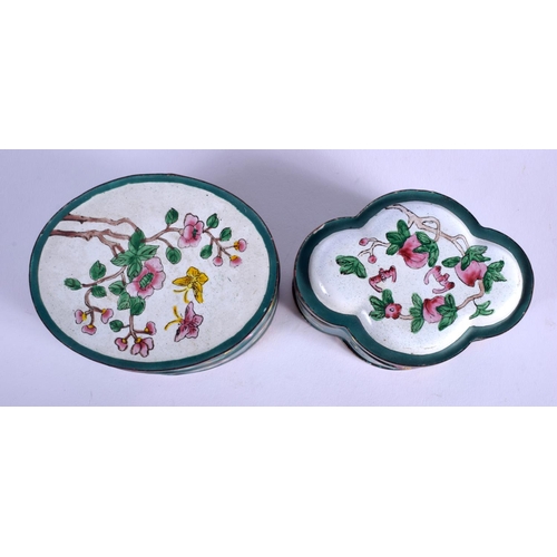 1131 - TWO EARLY 20TH CENTURY CHINESE CANTON ENAMEL BOXES AND COVERS Late Qing/Republic. 9 cm x 6 cm. (2)