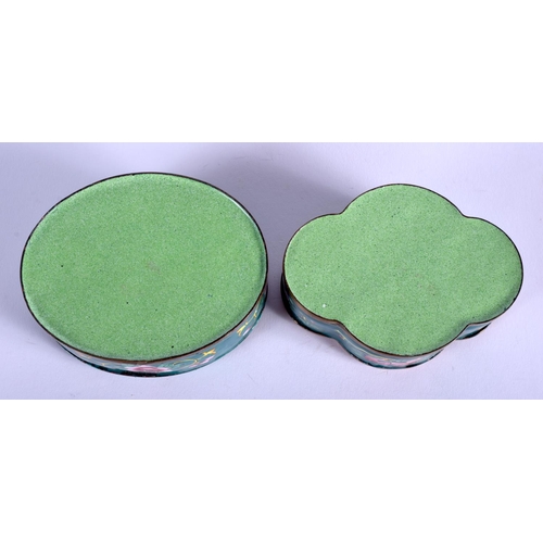 1131 - TWO EARLY 20TH CENTURY CHINESE CANTON ENAMEL BOXES AND COVERS Late Qing/Republic. 9 cm x 6 cm. (2)