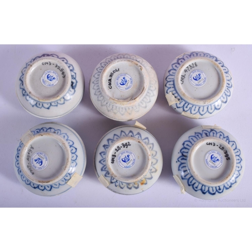 1185 - SIX CHINESE CA MAU CARGO PORCELAIN COSMETIC BOXES AND COVERS painted with flowers. 6.5 cm diameter. ... 