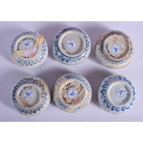 1192 - SIX CHINESE CA MAU CARGO PORCELAIN COSMETIC BOXES AND COVERS painted with flowers. 6.5 cm diameter. ... 