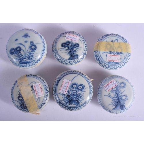 1195 - SIX CHINESE CA MAU CARGO PORCELAIN COSMETIC BOXES AND COVERS painted with flowers. 6.5 cm diameter. ... 