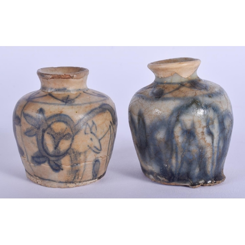 1267 - TWO 17TH/18TH CHINESE BLUE AND WHITE JARS Ming/Qing, possibly Vietnamese Shipwreck. 5.5 cm high.