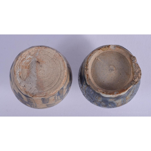 1267 - TWO 17TH/18TH CHINESE BLUE AND WHITE JARS Ming/Qing, possibly Vietnamese Shipwreck. 5.5 cm high.