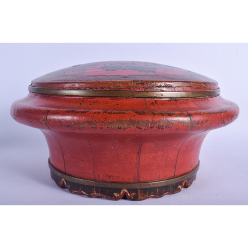 1288 - AN EARLY 20TH CENTURY CHINESE LACQUERED WOOD FOOD BOX AND COVER Qing/Republic. 27 cm wide.