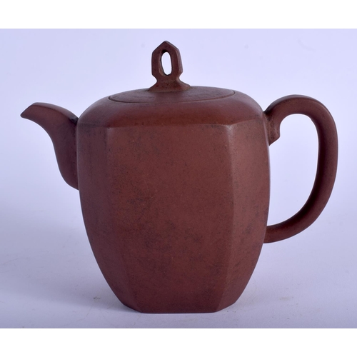 1308 - A CHINESE YIXING POTTERY TEAPOT AND COVER 20th Century. 16 cm x 13 cm.