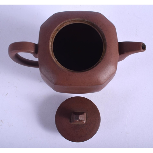 1308 - A CHINESE YIXING POTTERY TEAPOT AND COVER 20th Century. 16 cm x 13 cm.