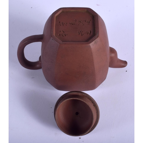 1308 - A CHINESE YIXING POTTERY TEAPOT AND COVER 20th Century. 16 cm x 13 cm.