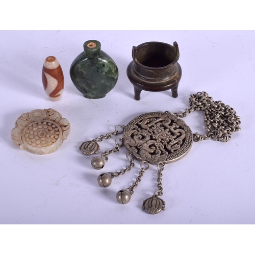 1328 - A COLLECTION OF CHINESE ARTEFACTS including Tibetan bead etc. (5)