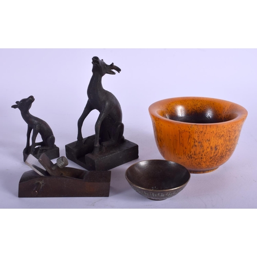 1335 - A CHINESE BRONZE TWIN DEER SEAL 20th Century, together with three other items. Largest 10 cm wide. (... 