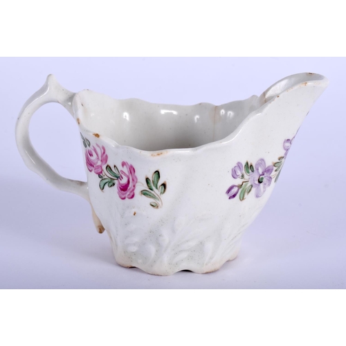 136 - 18th c. Lowestoft low Chelsea ewer painted in the style of the Tulip Painter. 10.5cm wide