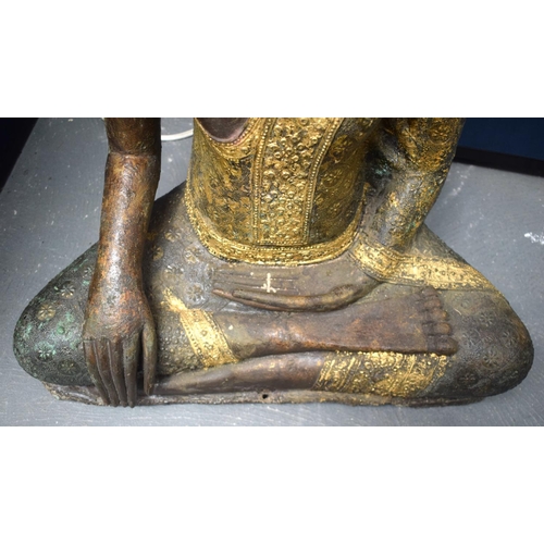 1375 - A FINE 18TH/19TH CENTURY SOUTH EAST ASIAN THAI BRONZE FIGURE OF SAKYAMUNI North Thai or Laos, Ayutth... 