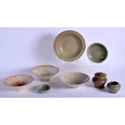 1413 - A COLLECTION OF CHINESE SUNG & MING DYNASTY CERAMICS including a celadon bowl etc. Largest 21 cm wid... 