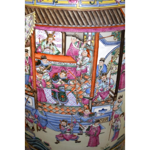 1450 - A VERY LARGE CHINESE CANTON FAMILLE ROSE FLOOR VASE Late Qing/Republic, painted with figures and chi... 