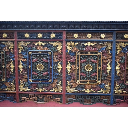 1454 - A LARGE EARLY 20TH CENTURY CHINESE HONGMU LACQUERED CLOISONNÉ PANEL Late Qing, decorated with callig... 