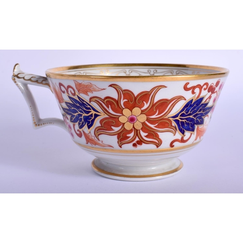 146 - Early 19th c. Worcester Flight Barr and Barr breakfast cup and saucer painted with flowers and leave... 