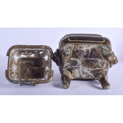 1527 - A 19TH CENTURY CHINESE TWIN HANDLED BRONZE CENSER AND COVER with Buddhistic lion terminal. 40 cm x 2... 